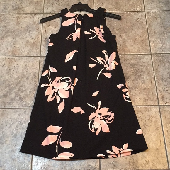 Ralph Lauren Dresses & Skirts - Lauren Shift Floral Sleeveless Dress